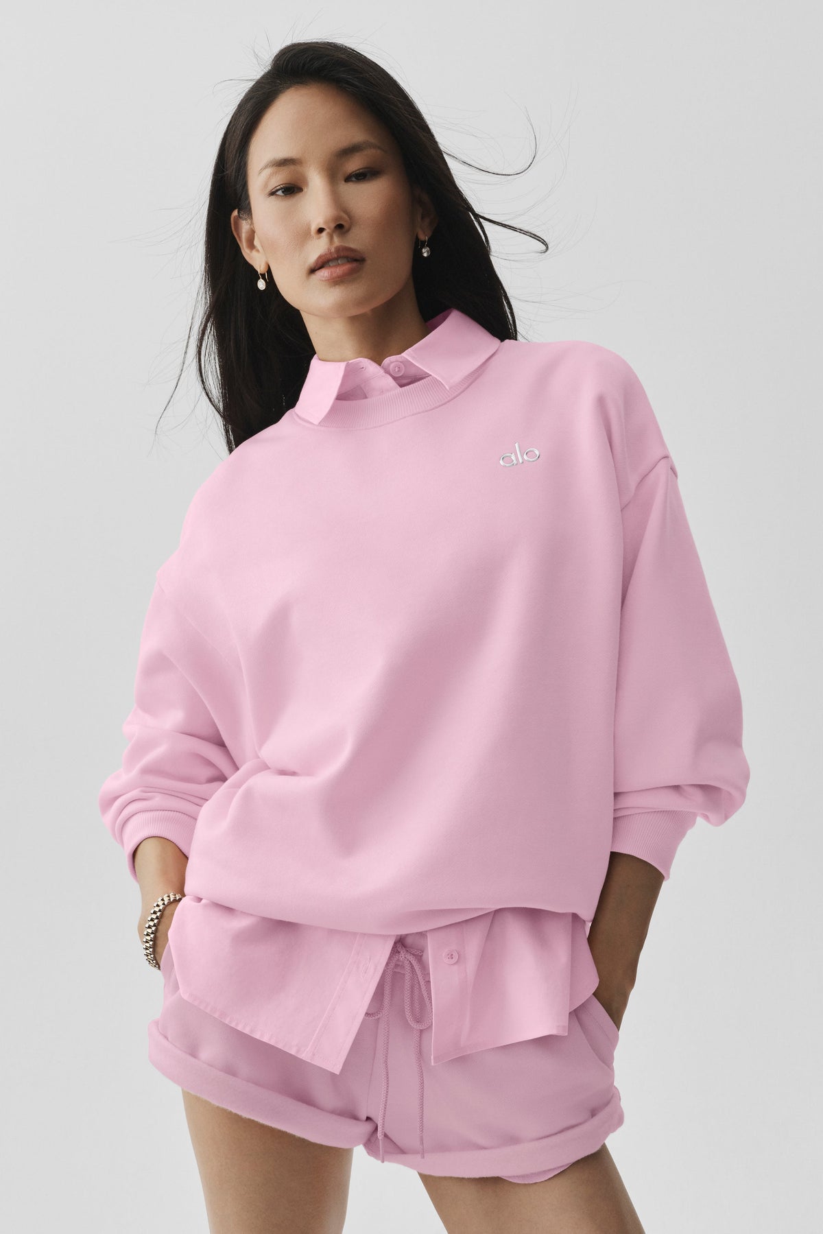 Alo Yoga Accolade Crew Neck Pullover - Pink Marshmallow - imagen 3