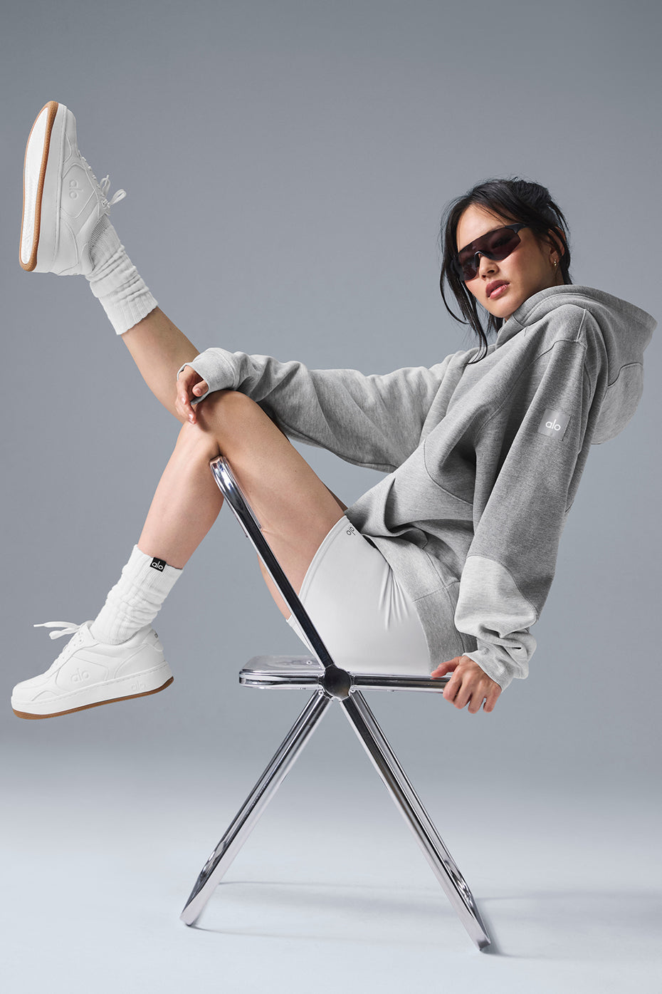 Alo Yoga Make Waves Hoodie - Athletic Heather Grey Tonal - imagen 5