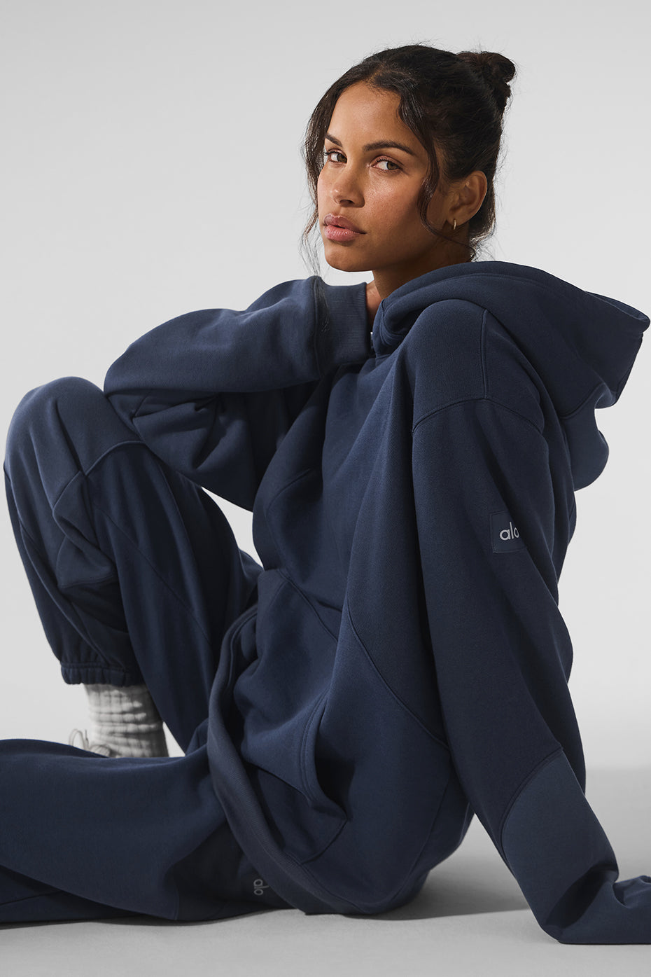Alo Yoga Make Waves Hoodie - Navy Tonal - imagen 3