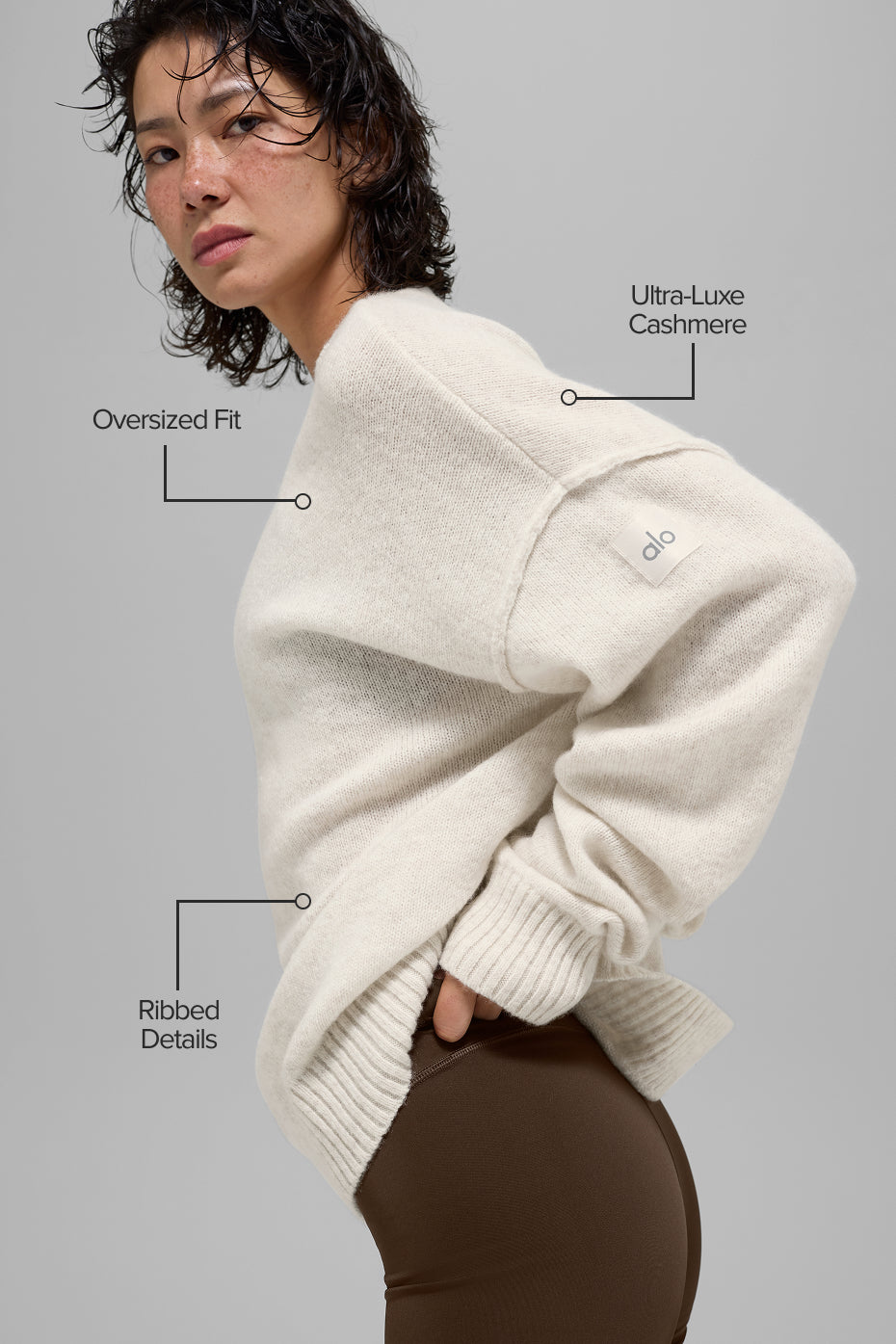 Alo Yoga Unisex Wool Cashmere New Class Crewneck Sweater - Bone Heather - imagen 2