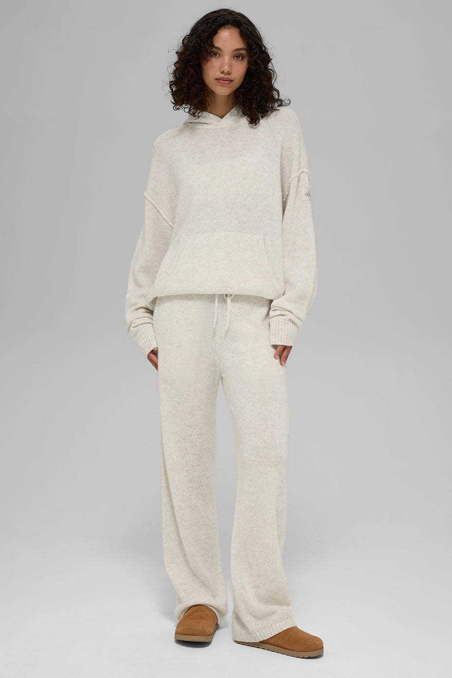 Alo Yoga Wool Cashmere New Class Hoodie - Bone Heather - imagen 5