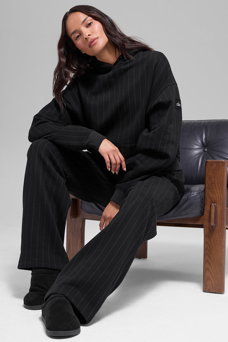 Alo Yoga Pinstripe Hoodie - Black Pinstripe - imagen 4