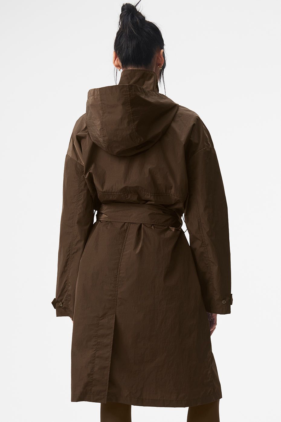Alo Yoga Crinkle On The Move Trench - Espresso - imagen 3
