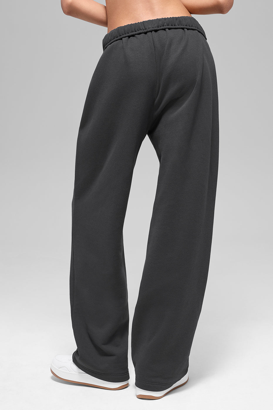 Alo Yoga Accolade Straight Leg Sweatpant - Anthracite - imagen 5