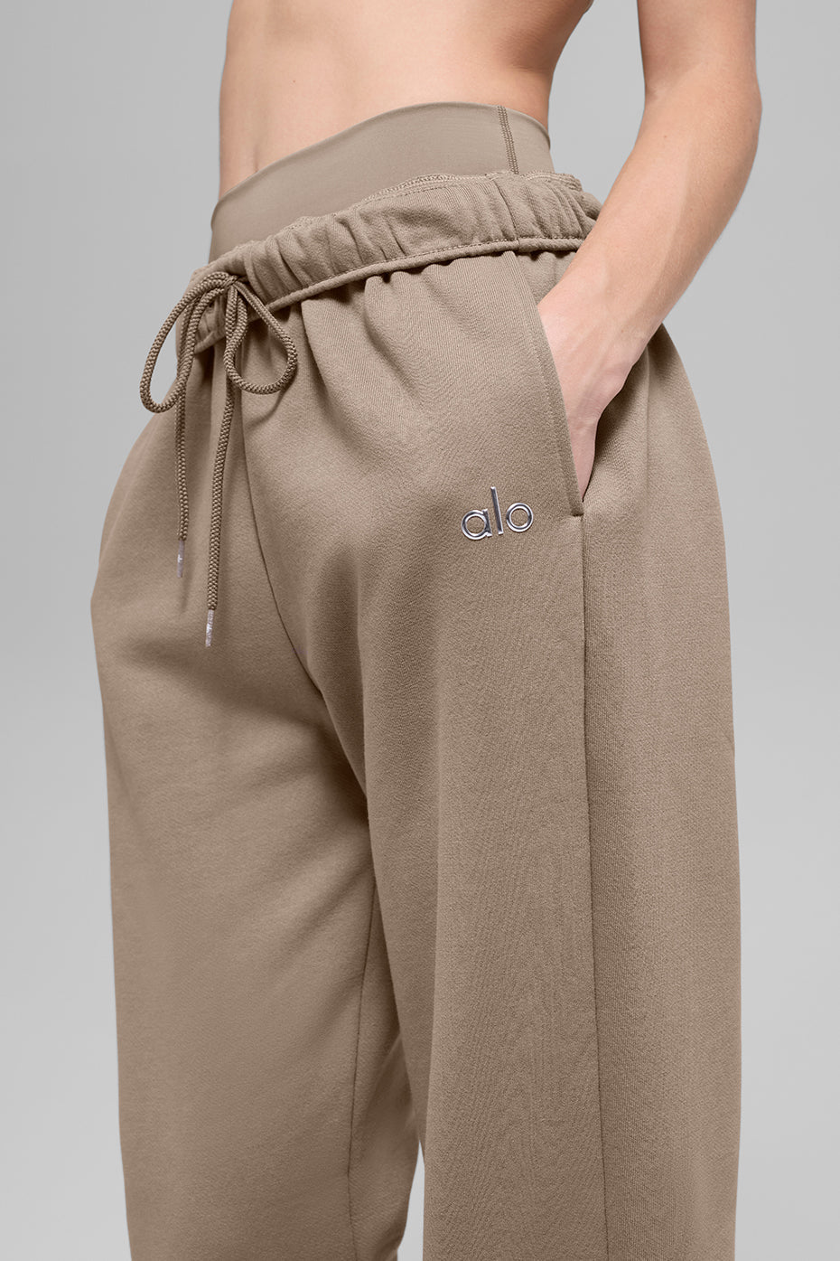 Alo Yoga Accolade Straight Leg Sweatpant - Gravel - imagen 3