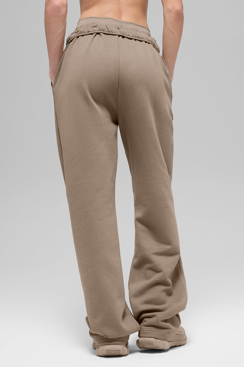 Alo Yoga Accolade Straight Leg Sweatpant - Gravel - imagen 2