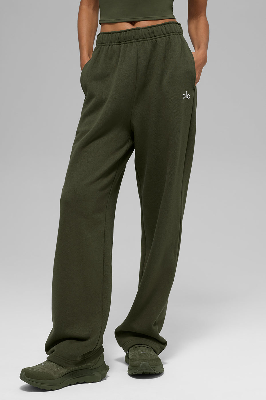 Alo Yoga Accolade Straight Leg Sweatpant - Green Olive - imagen 1