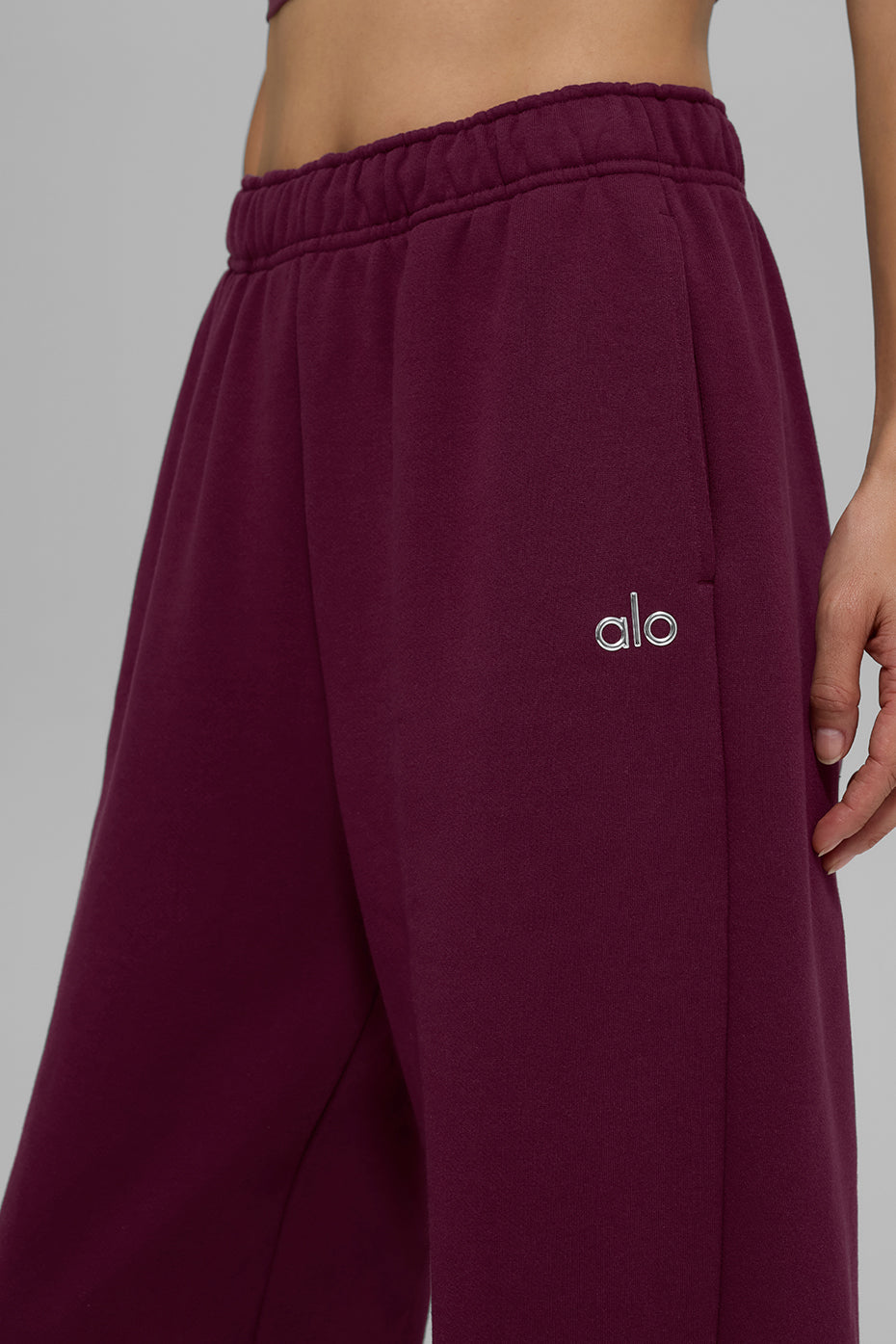 Alo Yoga Accolade Straight Leg Sweatpant - Burgundy - imagen 2
