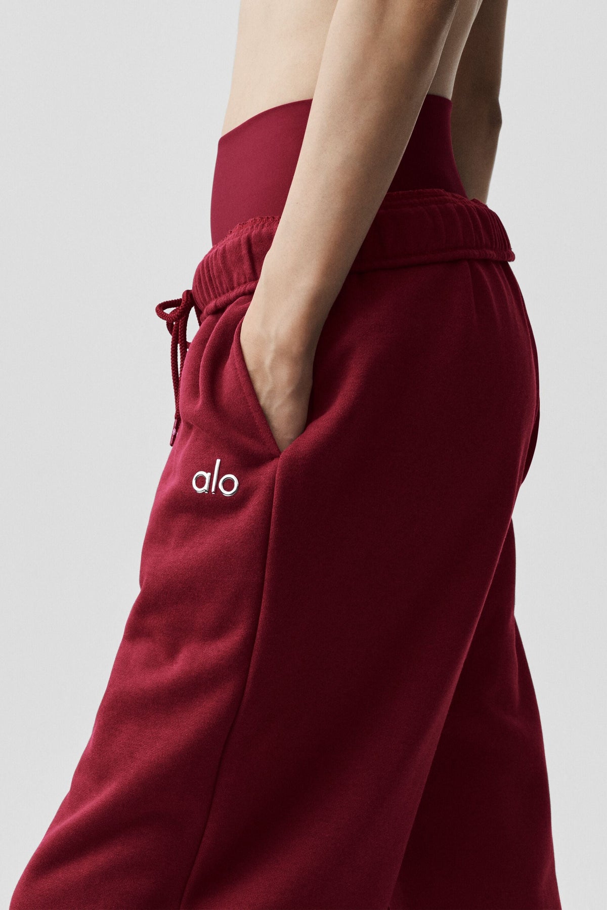 Alo Yoga Accolade Straight Leg Sweatpant - Summer Romance Red - imagen 3