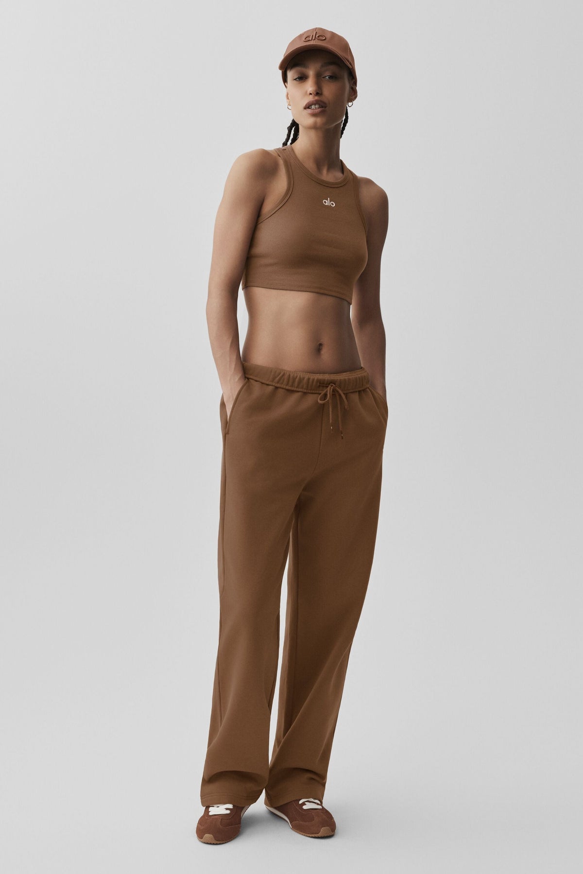 Alo Yoga Accolade Straight Leg Sweatpant - Sun Kissed Brown - imagen 5