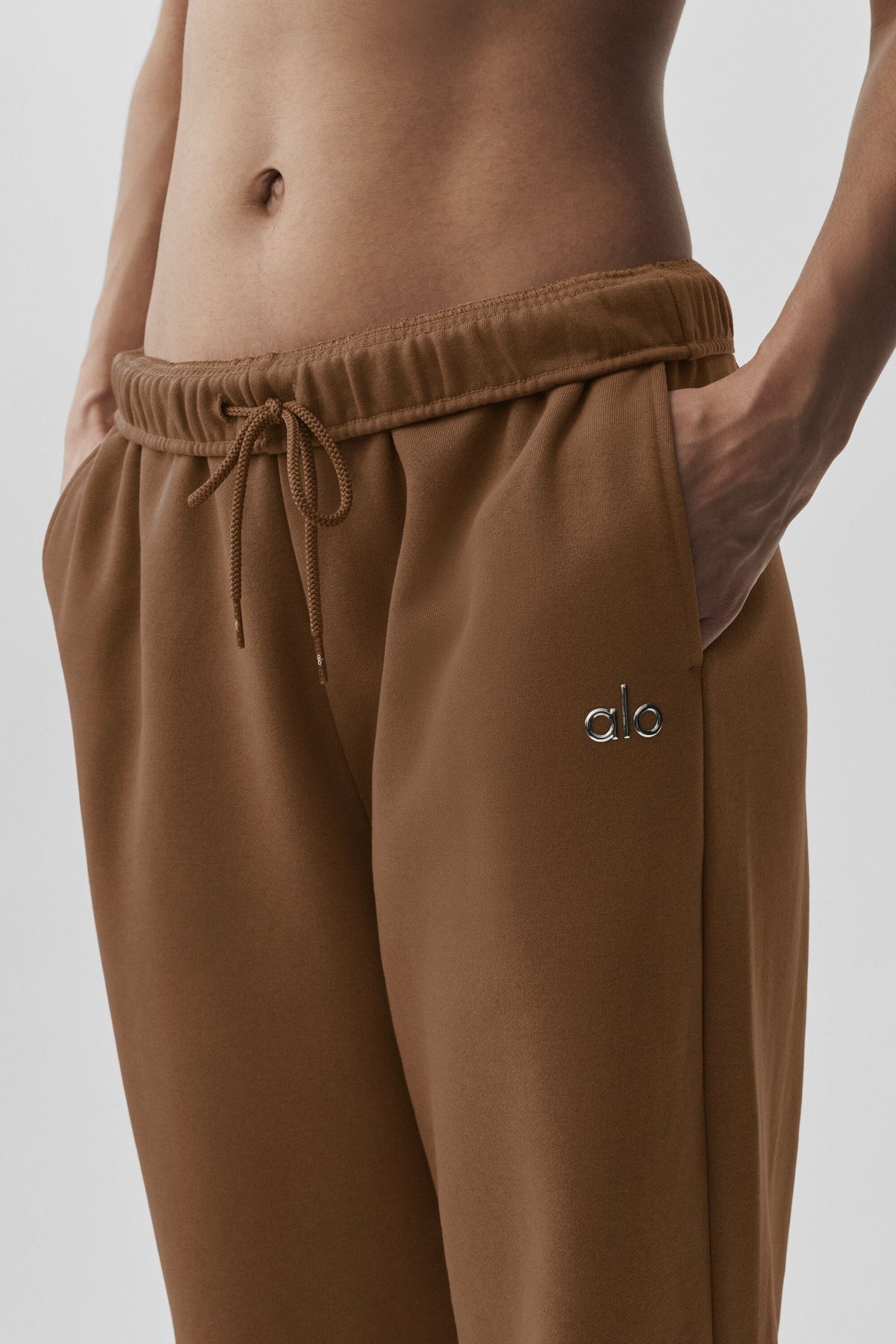 Alo Yoga Accolade Straight Leg Sweatpant - Sun Kissed Brown - imagen 4