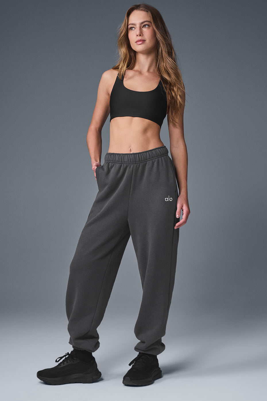 Alo Yoga Accolade Sweatpant - Anthracite - imagen 5