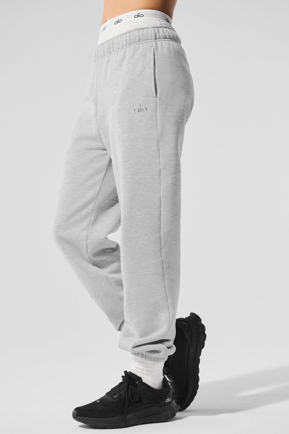 Alo Yoga Accolade Sweatpant - Athletic Heather Grey - imagen 3