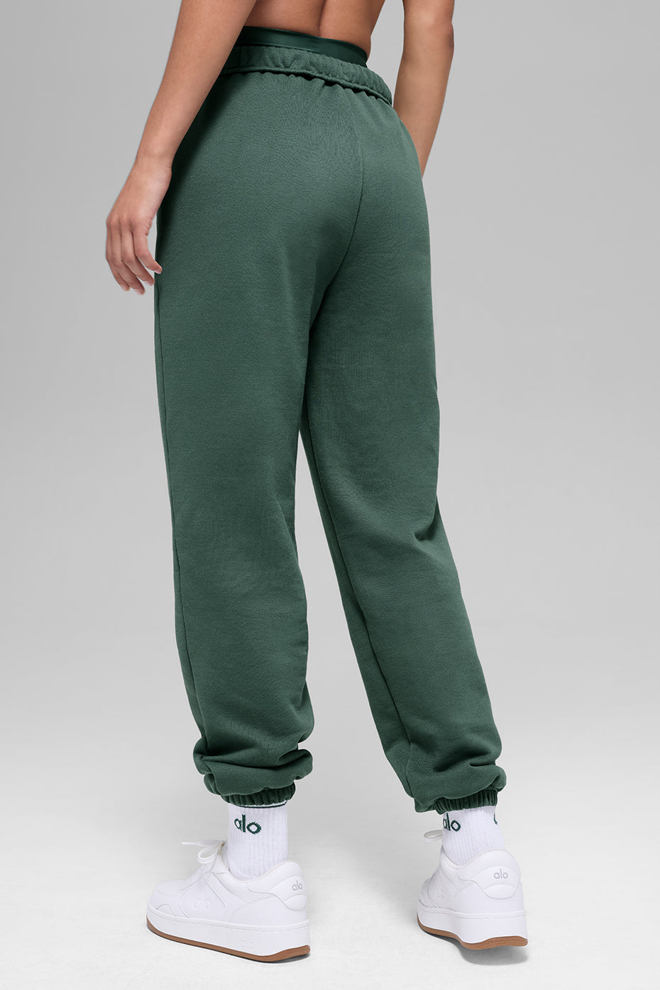 Alo Yoga Accolade Sweatpant - Clover Green - imagen 2