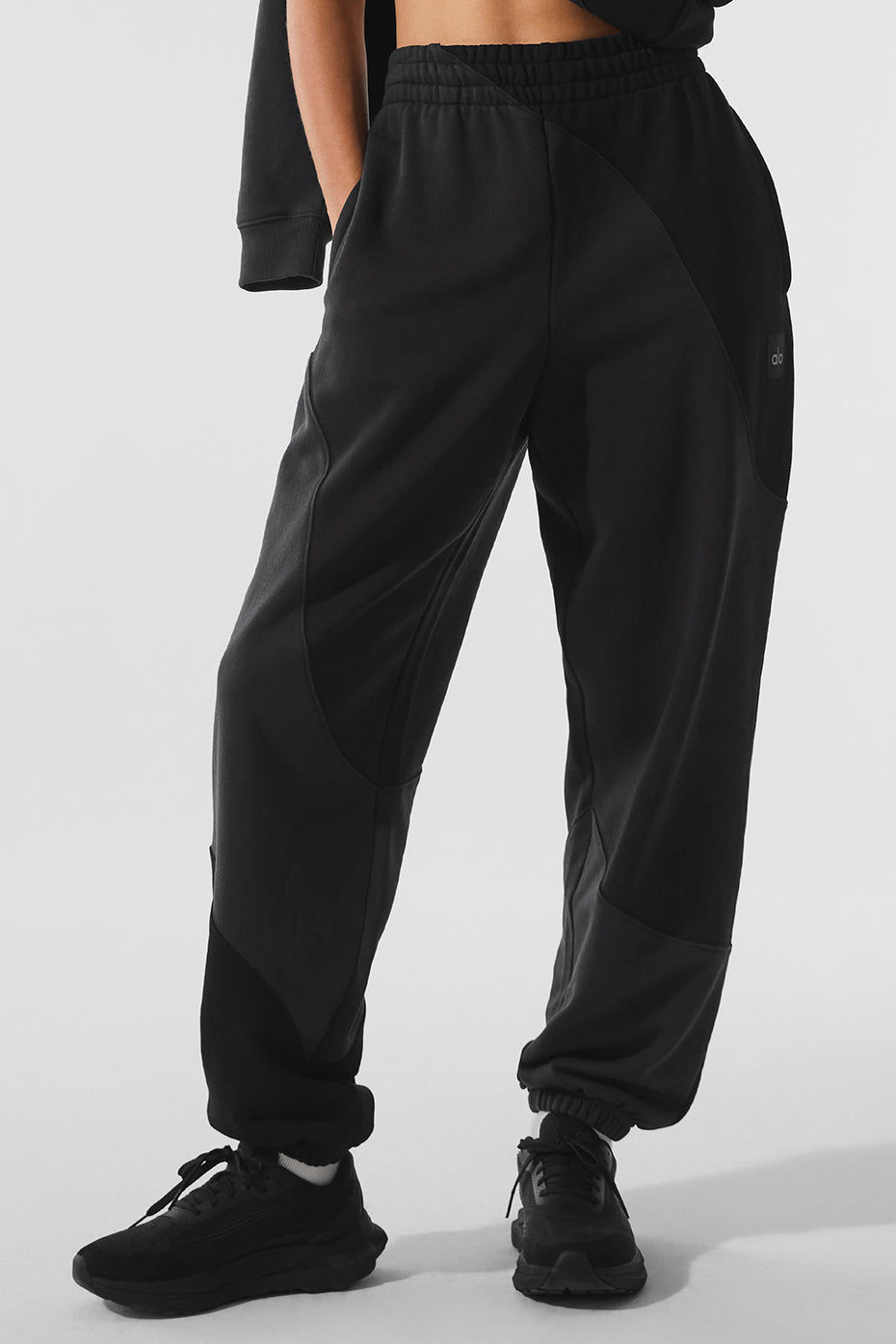 Alo Yoga Make Waves Sweatpant - Vintage Black Tonal - imagen 1