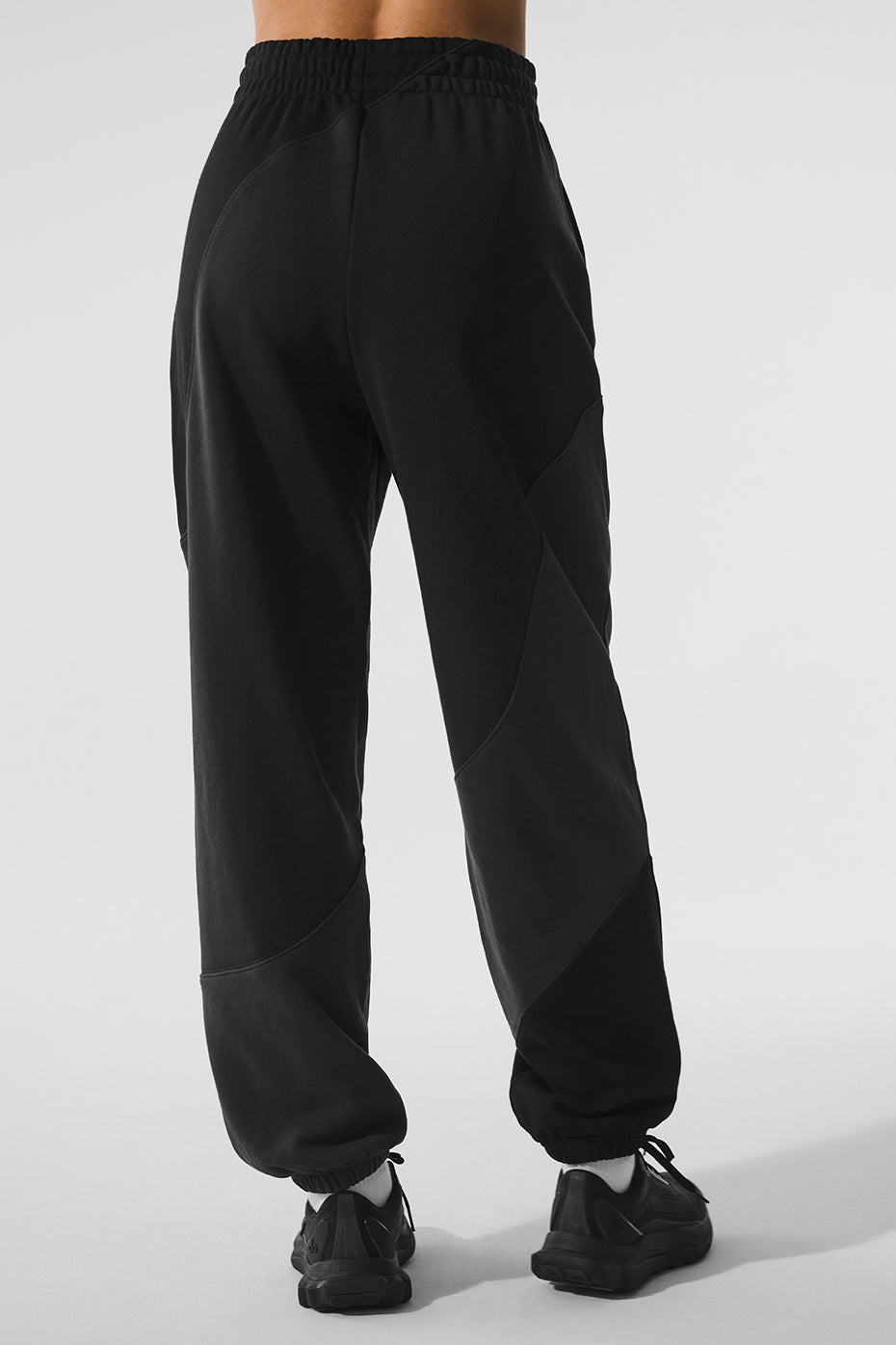 Alo Yoga Make Waves Sweatpant - Vintage Black Tonal - imagen 4