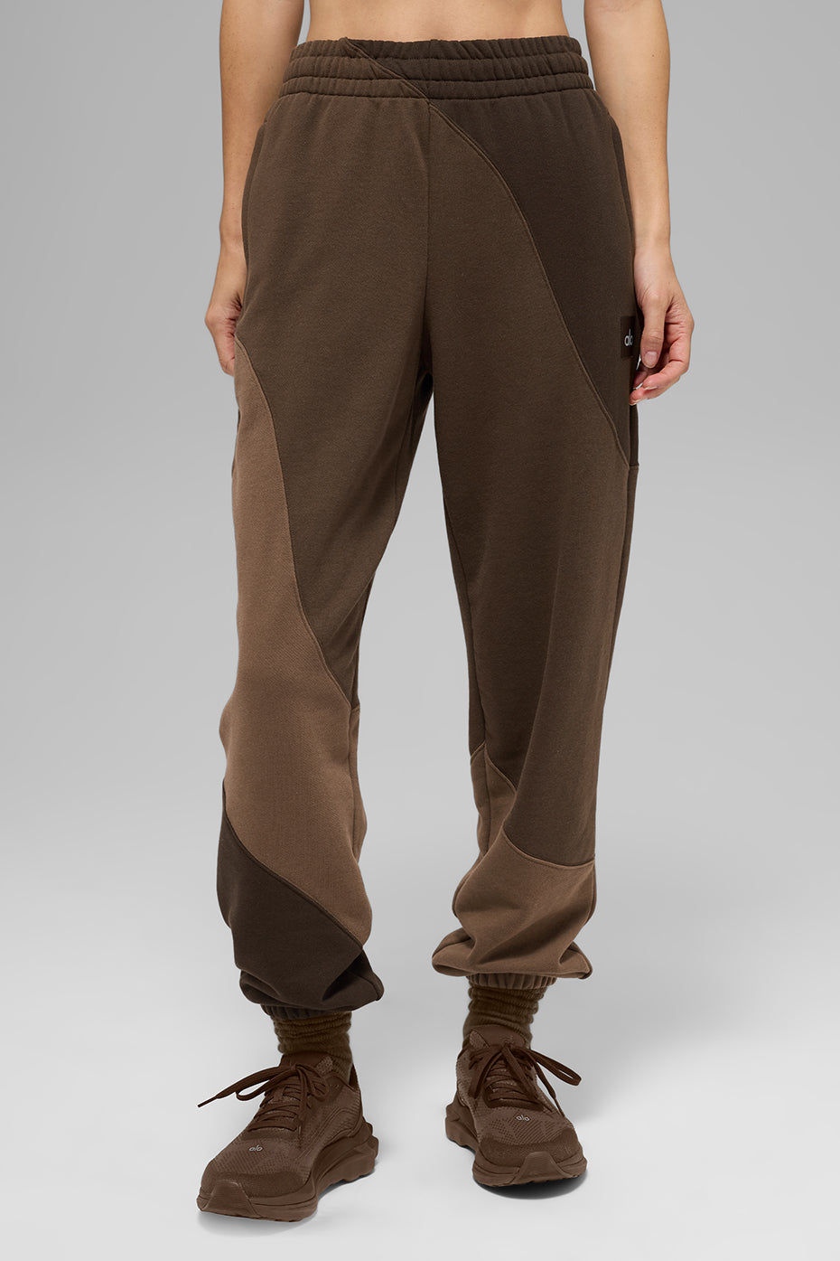 Alo Yoga Make Waves Sweatpant - Espresso Tonal - imagen 1