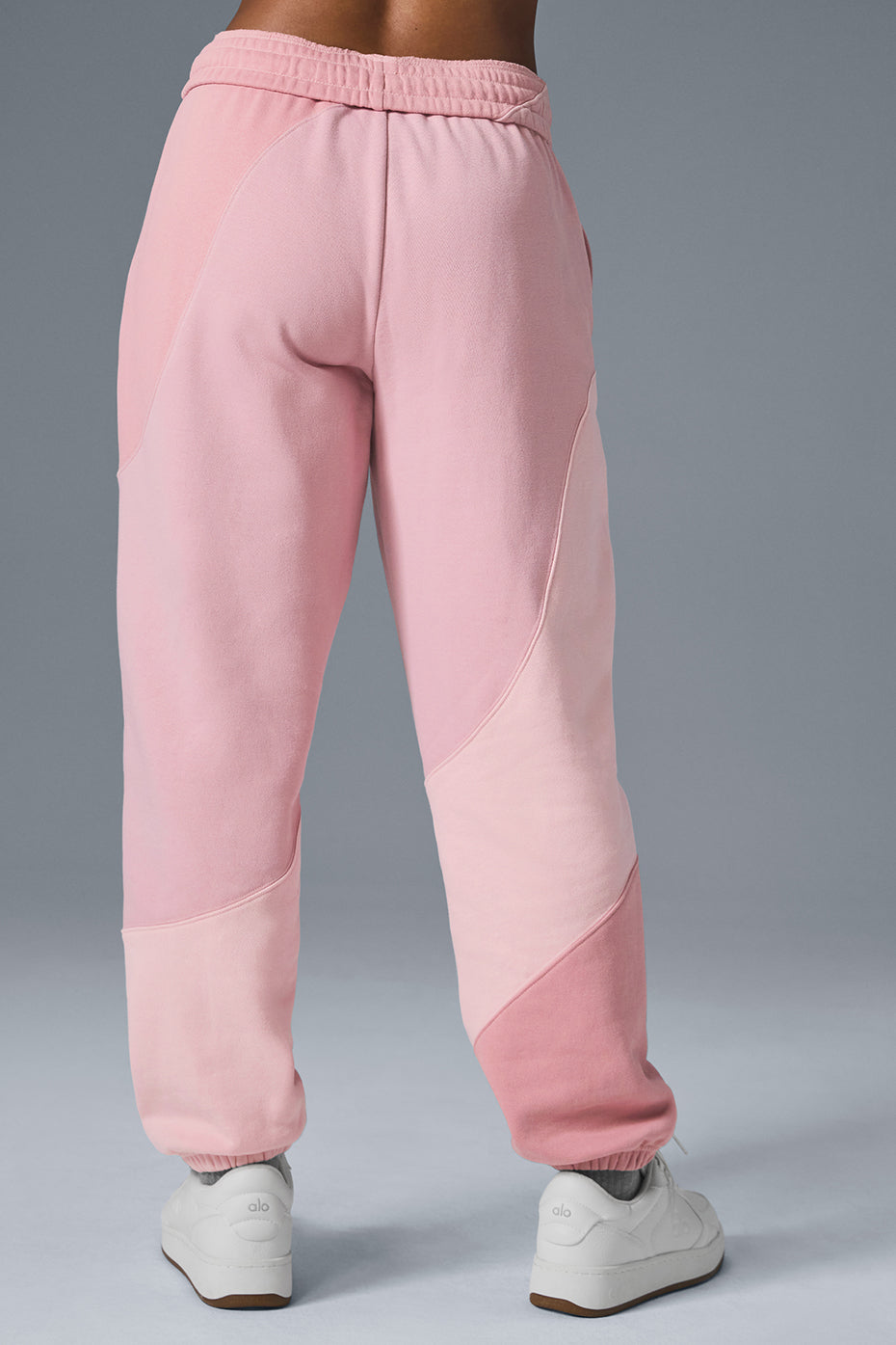 Alo Yoga Make Waves Sweatpant - Sunset Pink Tonal - imagen 2