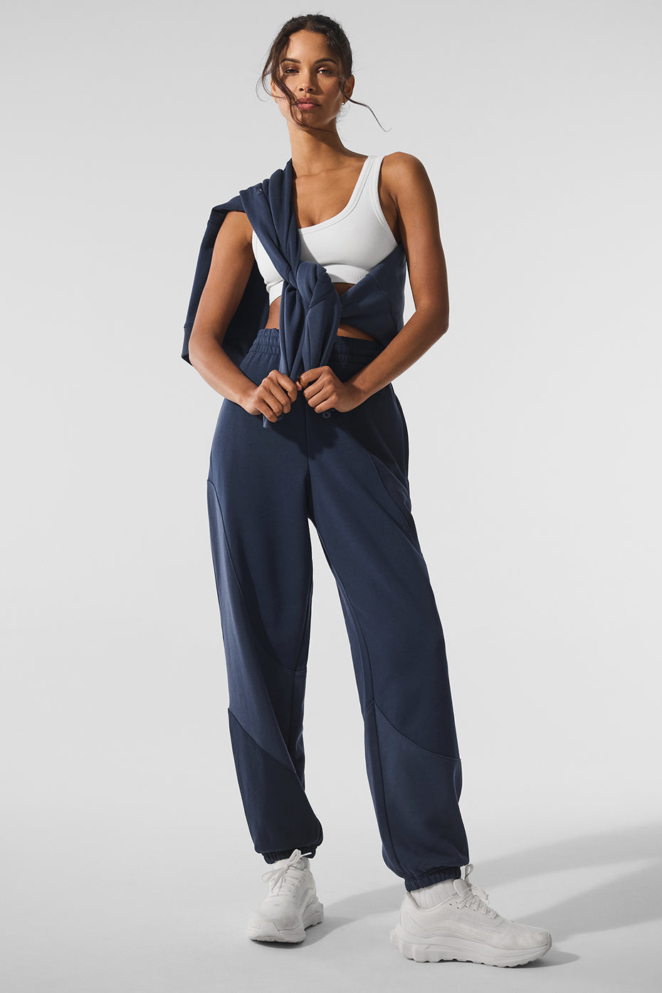 Alo Yoga Make Waves Sweatpant - Navy Tonal - imagen 3