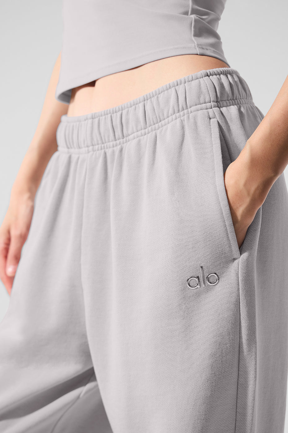 Alo Yoga Washed Accolade Straight Leg Sweatpant - Grey Sky Wash - imagen 4