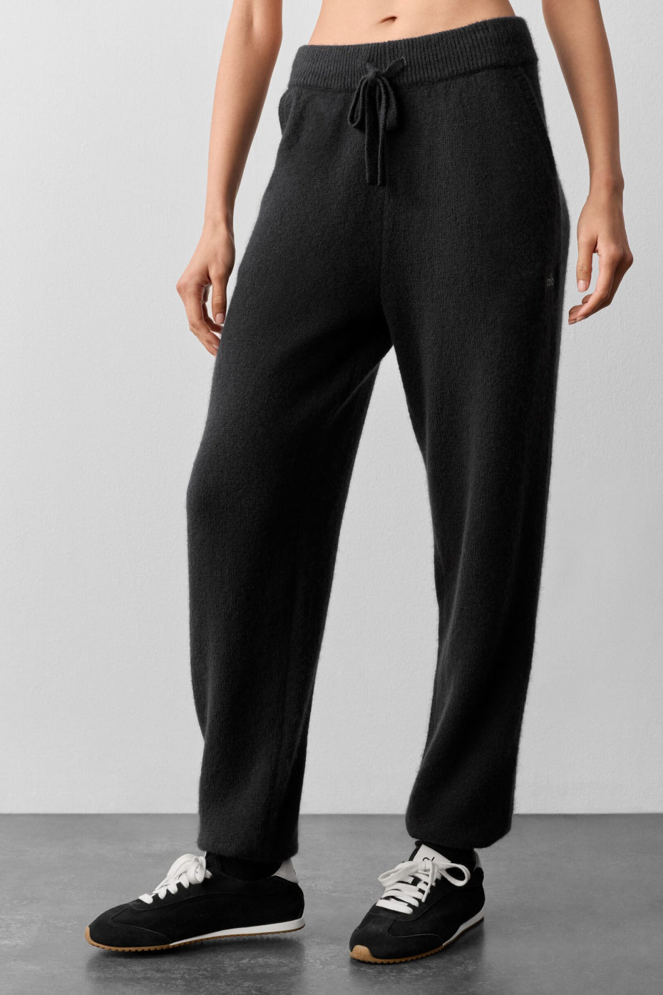 Alo Yoga Wool Cashmere New Class Sweatpant - Black - imagen 3