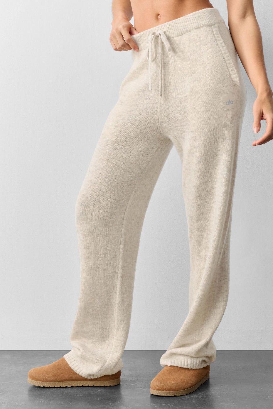 Alo Yoga Wool Cashmere New Class Sweatpant - Oatmeal Heather - imagen 3