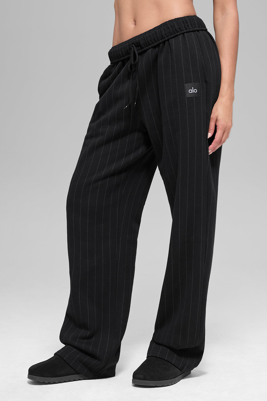Alo Yoga Pinstripe Straight Leg Sweatpant - Black Pinstripe - imagen 1