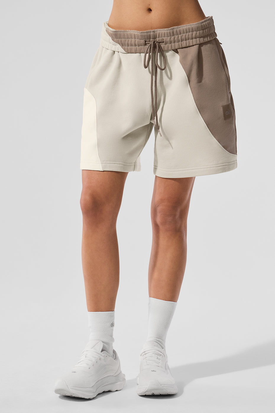Alo Yoga 7" Make Waves Short - Ivory/Bone/Gravel - imagen 1