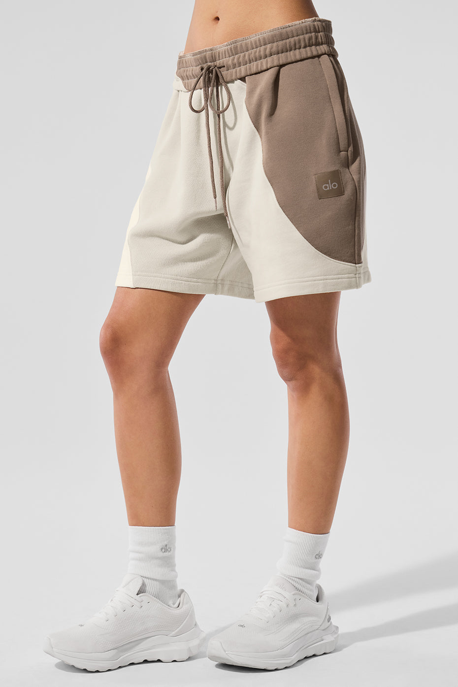 Alo Yoga 7" Make Waves Short - Ivory/Bone/Gravel - imagen 5