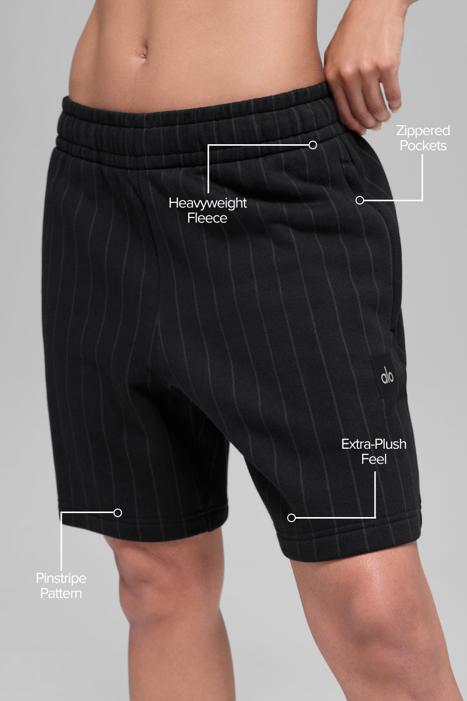 Alo Yoga 7" Pinstripe Short - Black Pinstripe - imagen 2