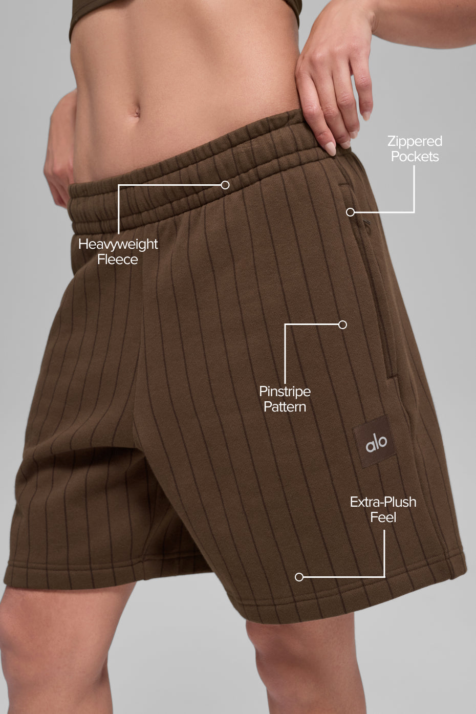 Alo Yoga 7" Pinstripe Short - Espresso Pinstripe - imagen 2