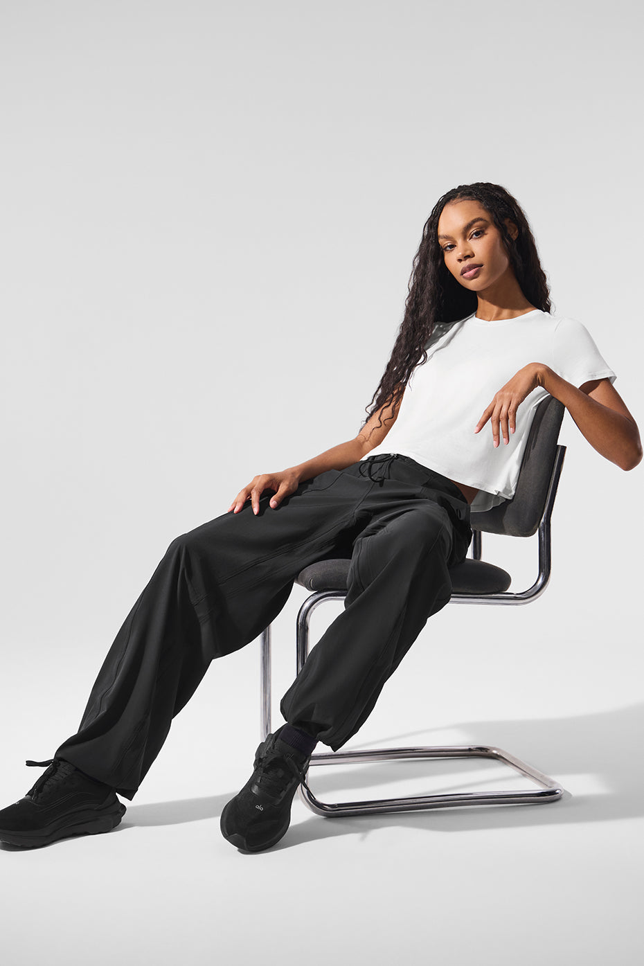 Alo Yoga Cropped All Day Short Sleeve - White - imagen 5