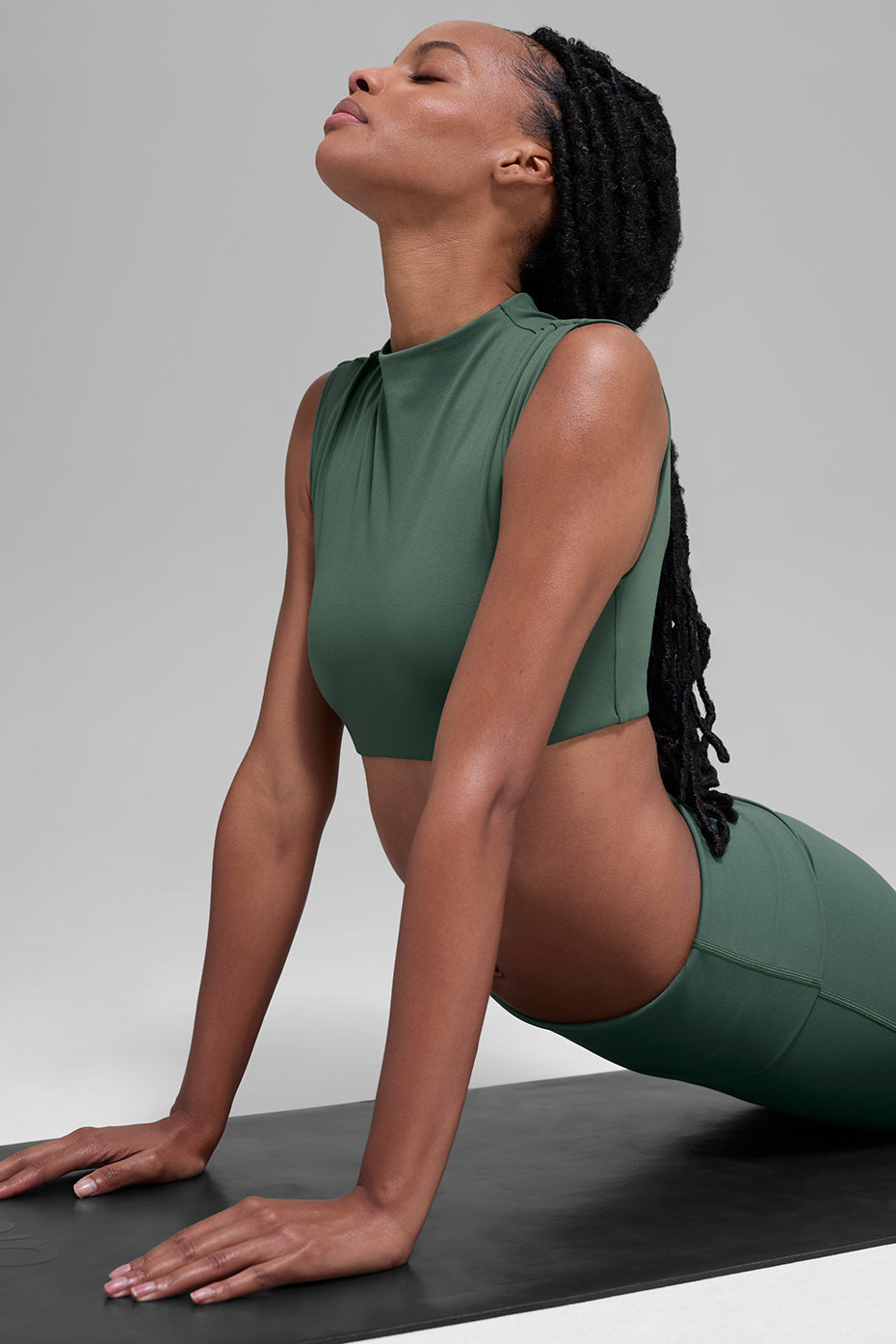 Alo Yoga ALO Softsculpt Capped Out Short Sleeve - Clover Green - imagen 4