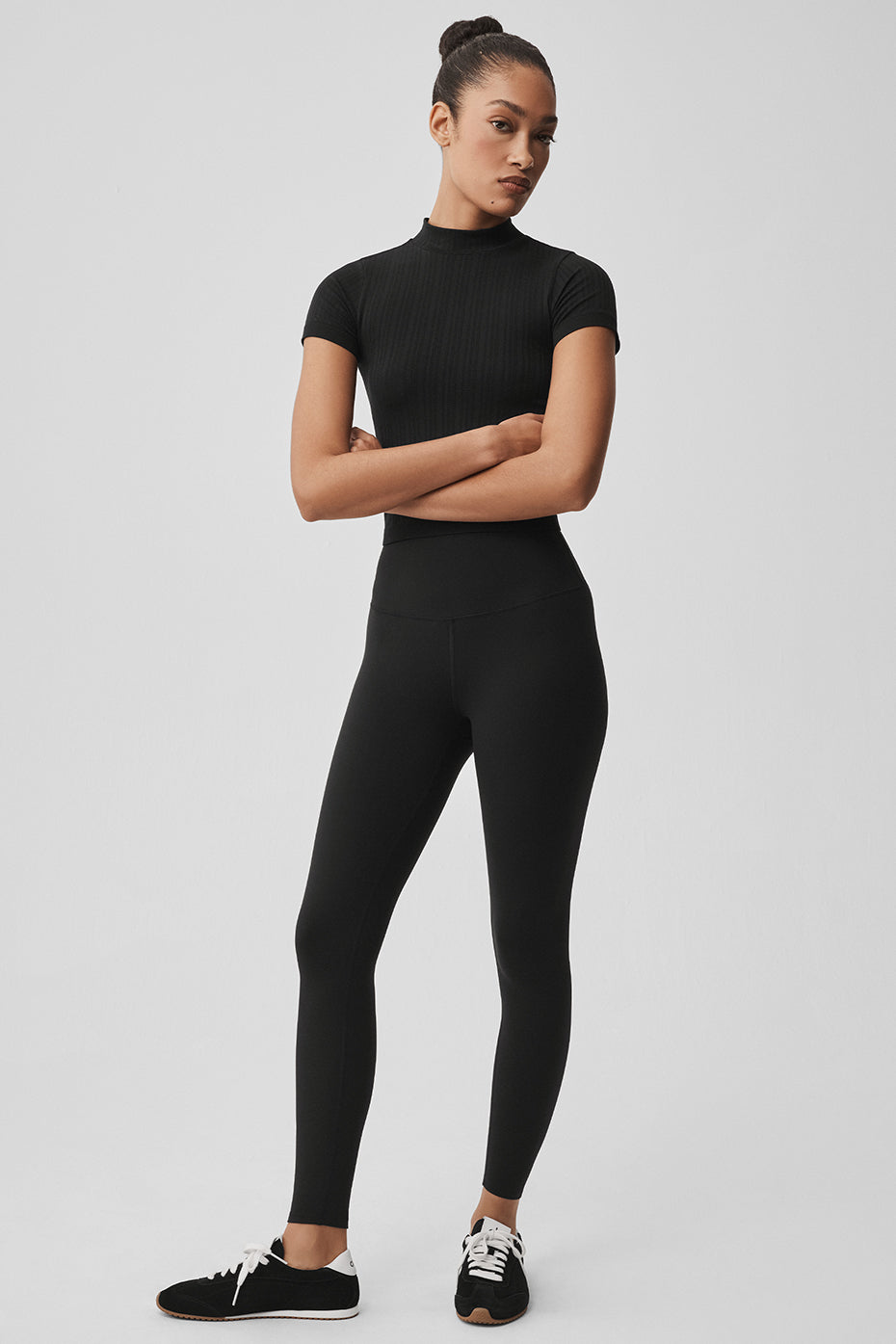 Alo Yoga Seamless Pointelle Mock Neck Short Sleeve - Black - imagen 5