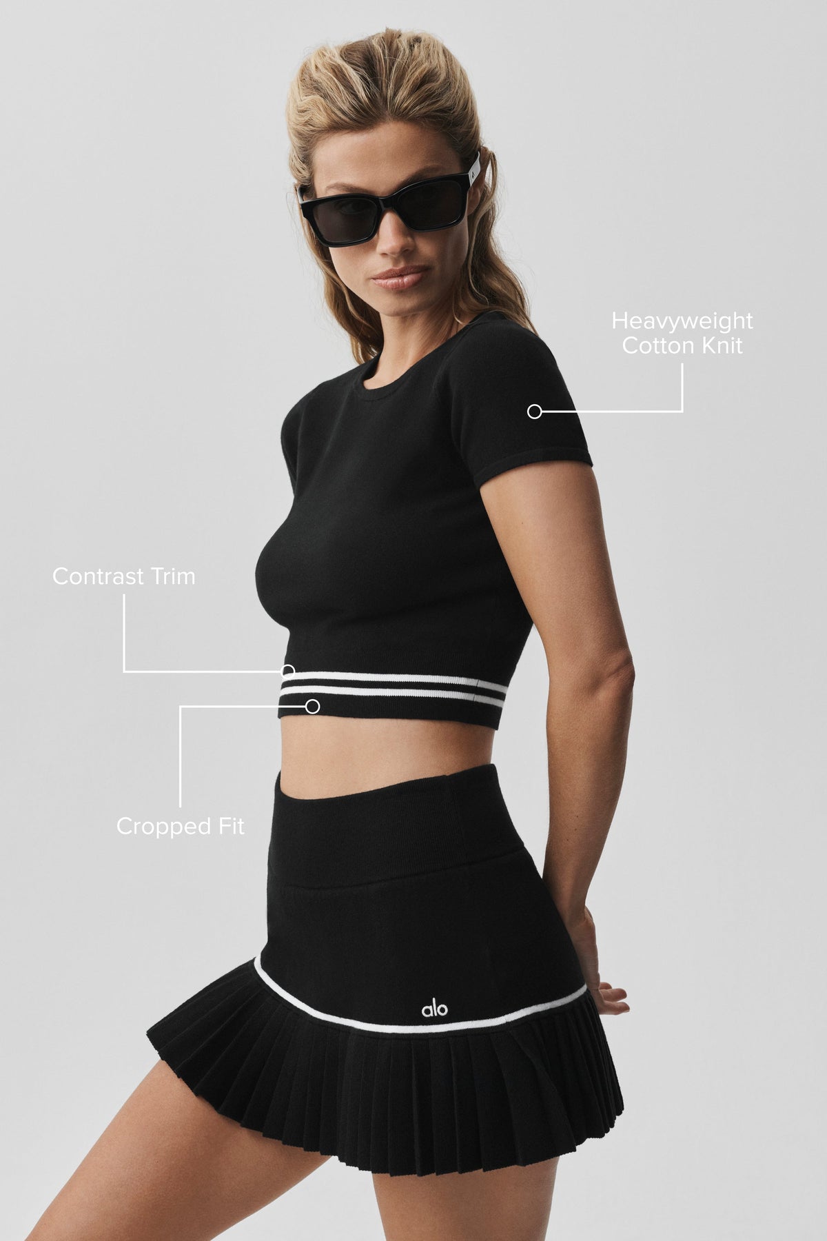 Alo Yoga Scholar Knit My Serve Short Sleeve - Black/White - imagen 2