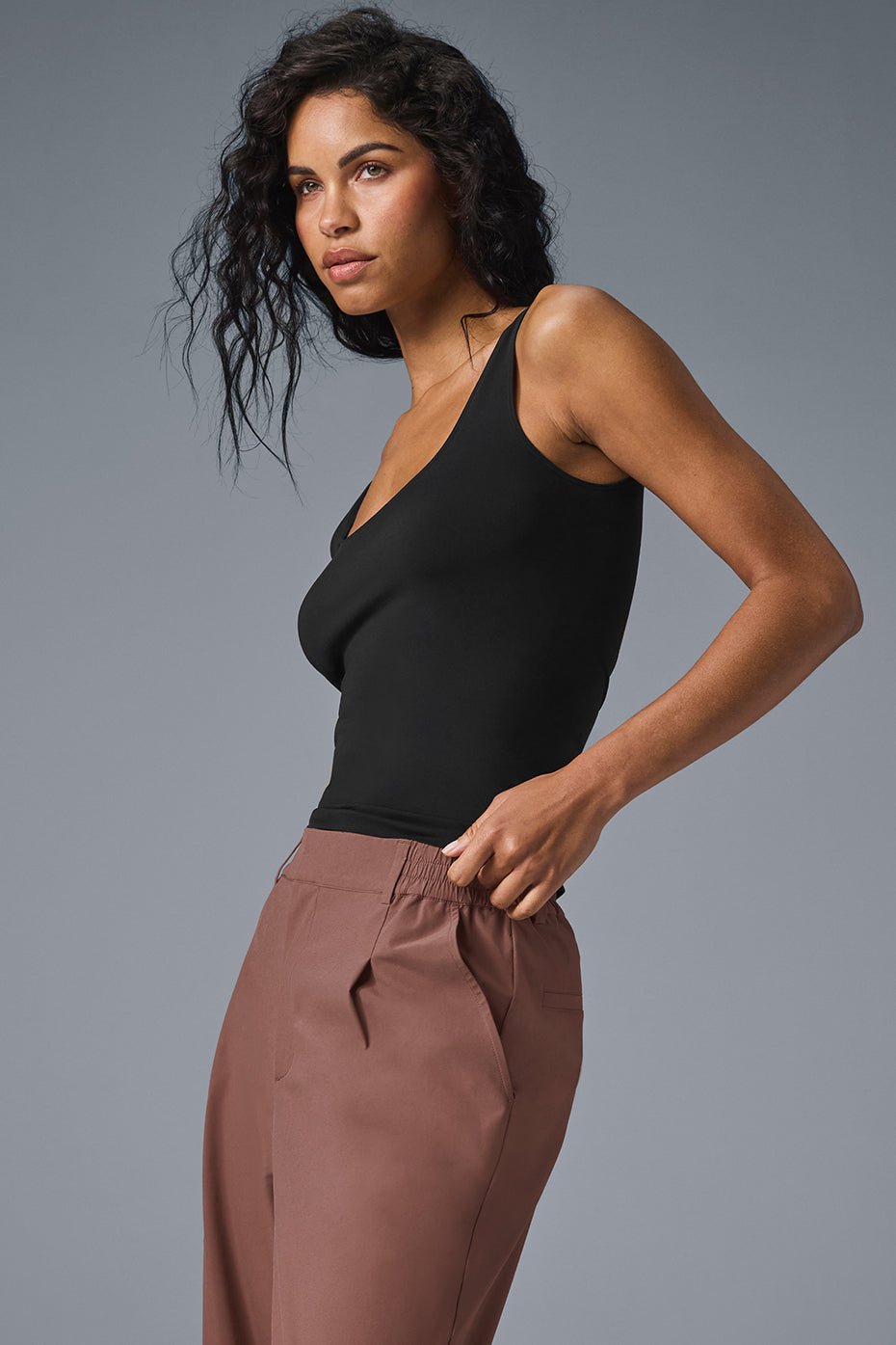 Alo Yoga Sheer Glow Tank - Black - imagen 4