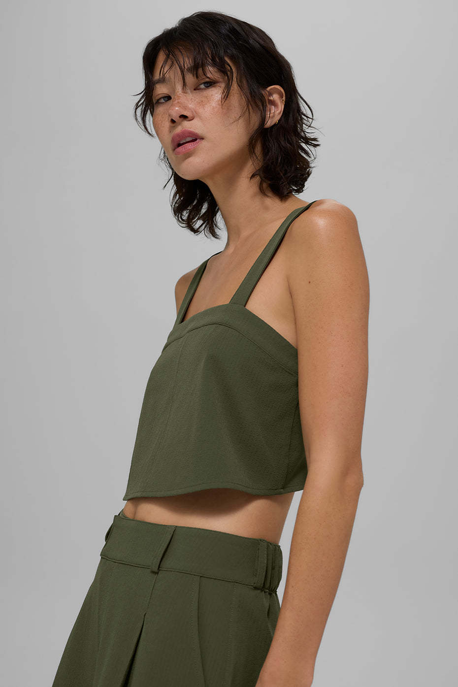 Alo Yoga Cropped Dreamscape Tank - Green Olive - imagen 6