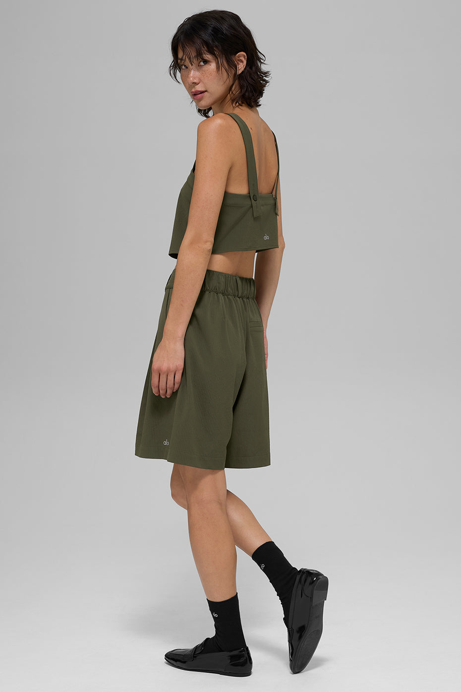 Alo Yoga Cropped Dreamscape Tank - Green Olive - imagen 5