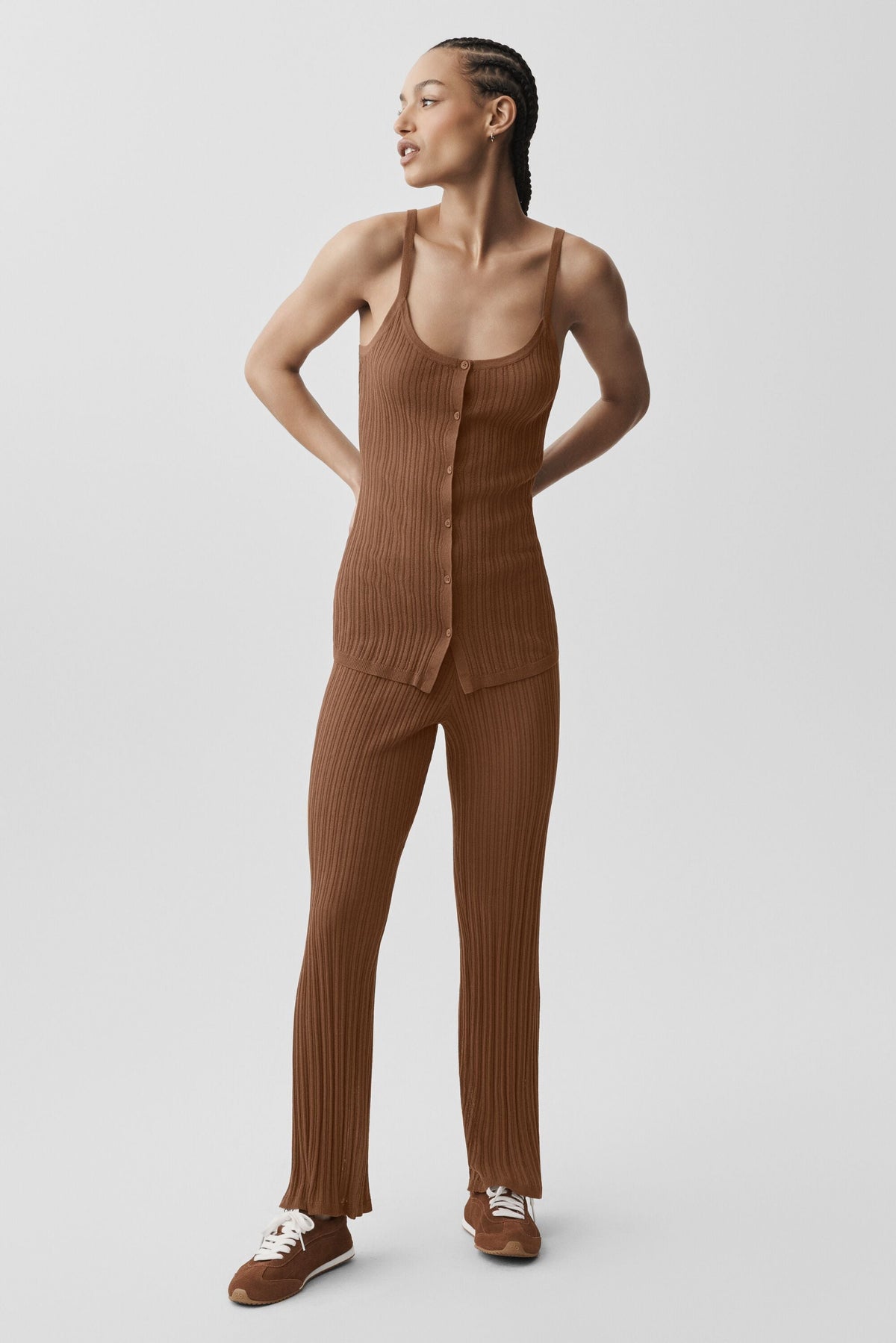 Alo Yoga Sweater Sunlit Button Down Tank - Sun Kissed Brown - imagen 6
