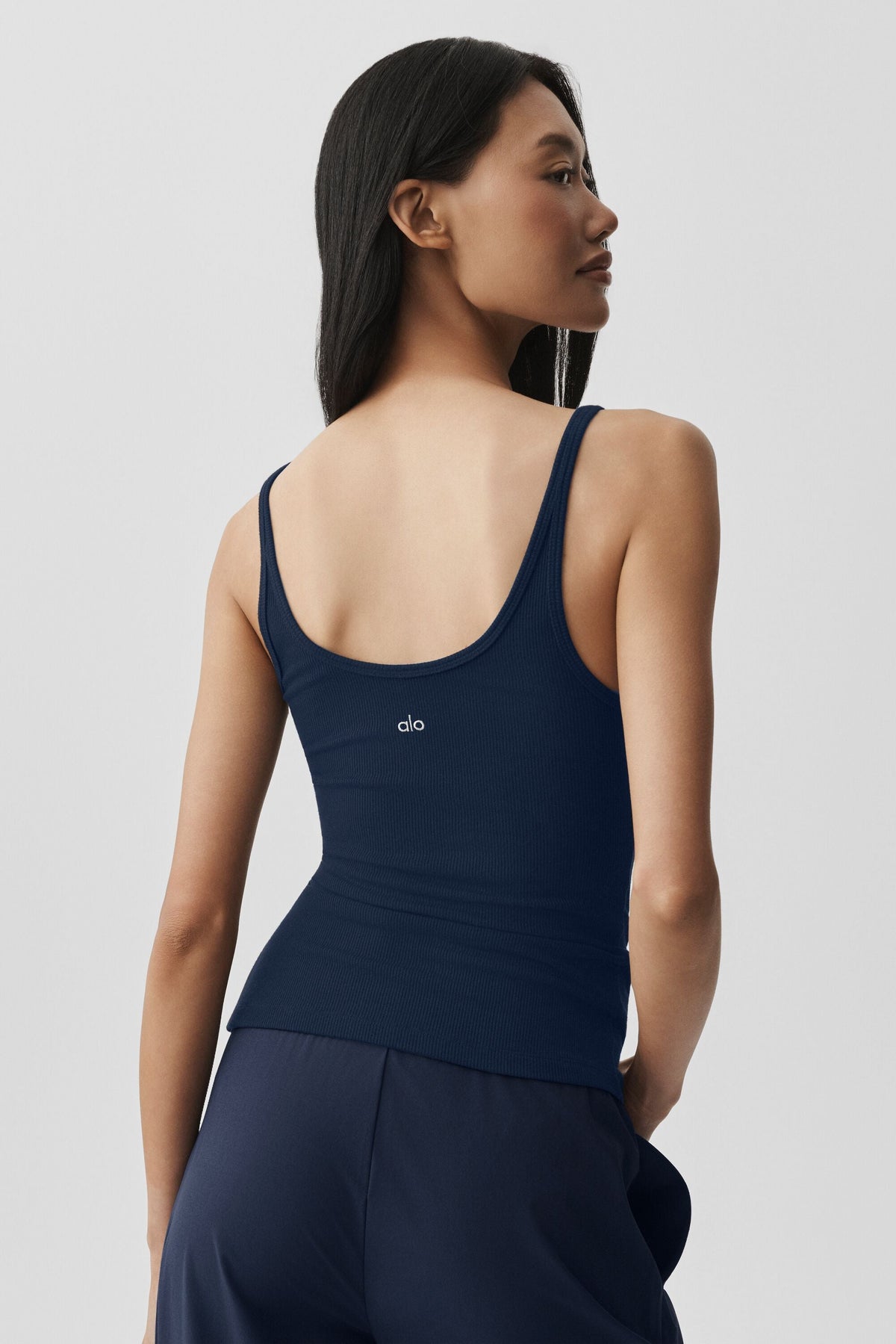 Alo Yoga Ribbed Adore Tank - Navy - imagen 3
