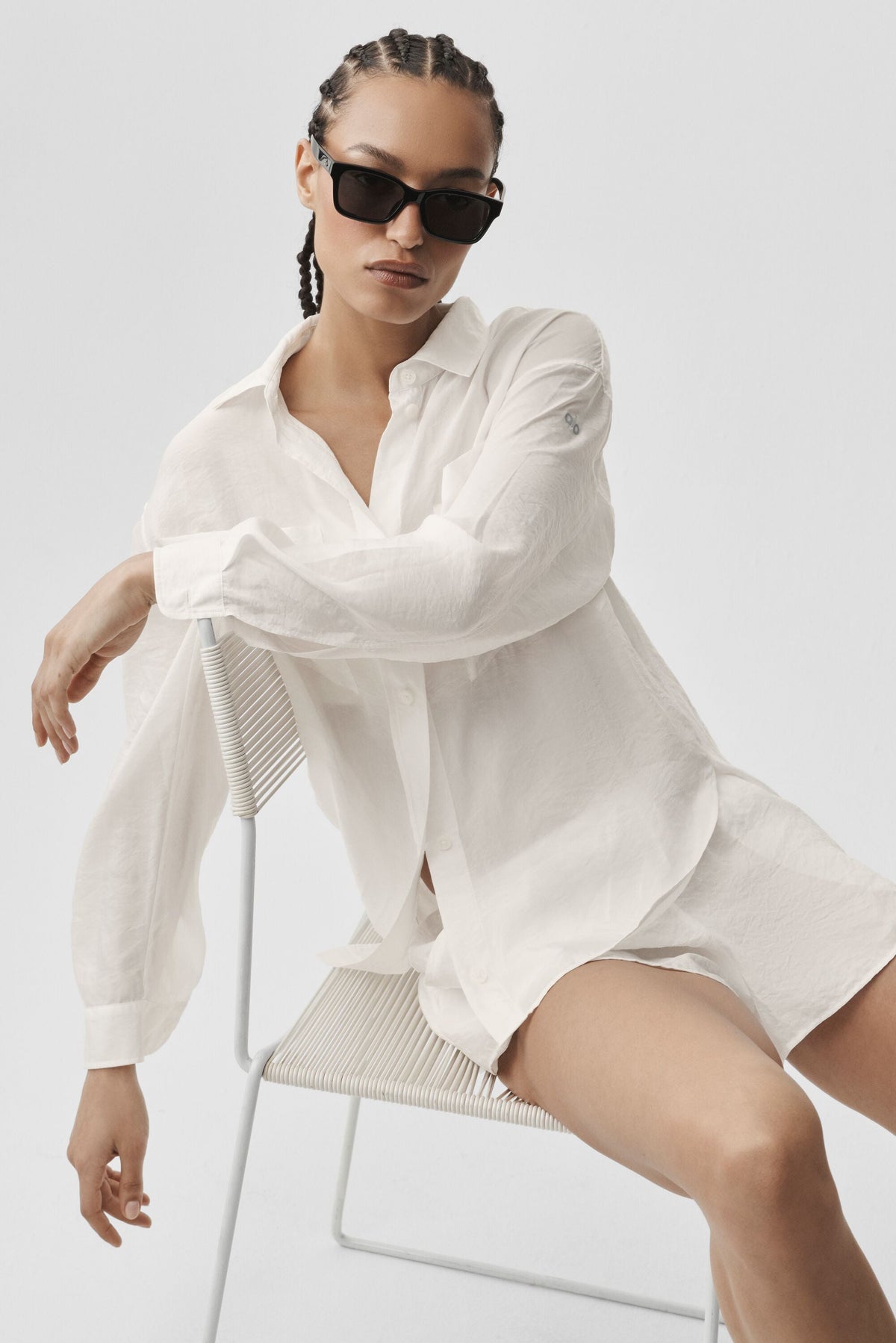 Alo Yoga Semi-Sheer Golden Hour Button Down Long Sleeve - Ivory - imagen 5