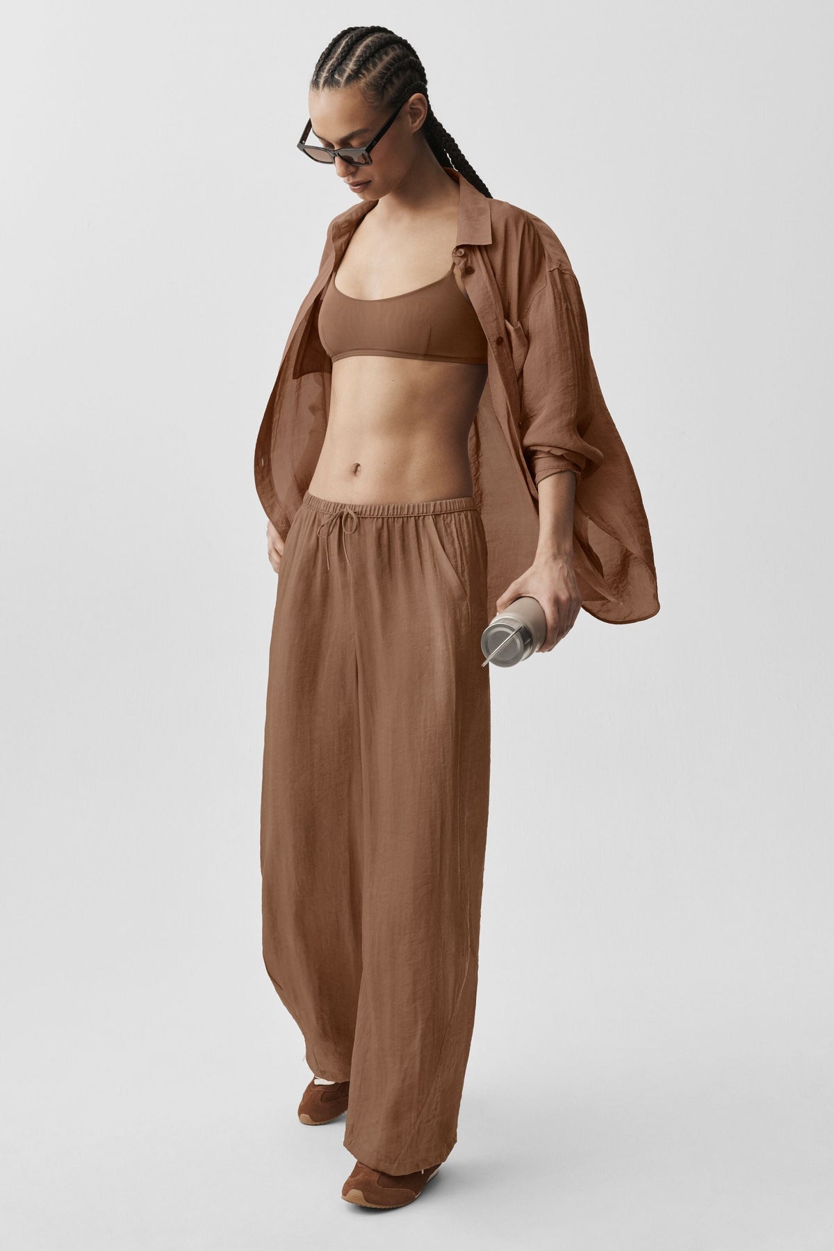Alo Yoga Semi-Sheer Golden Hour High-Waist Straight Leg Pant - Sun Kissed Brown - imagen 5