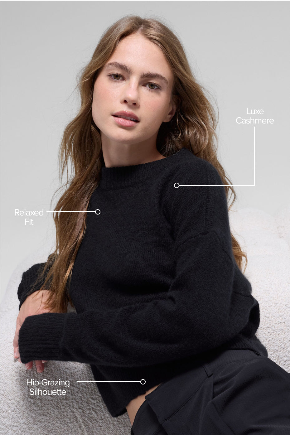 Alo Yoga Wool Cashmere Cropped New Class Crewneck Sweater - Black - imagen 2