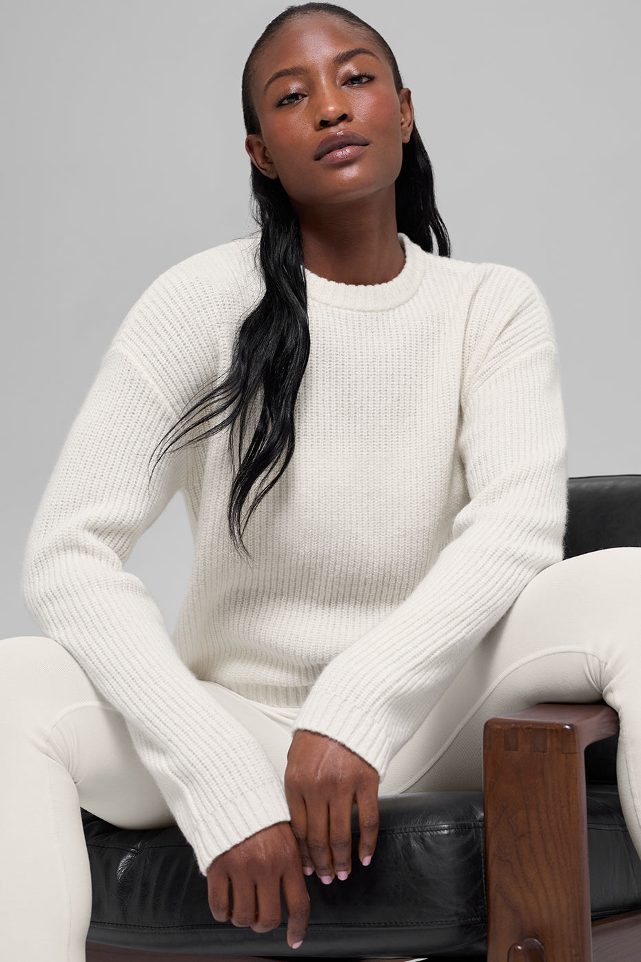 Alo Yoga Wool Cashmere Ribbed Noble Crewneck Sweater - Ivory - imagen 1