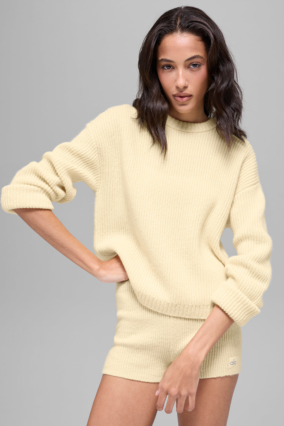Alo Yoga Wool Cashmere Ribbed Noble Crewneck Sweater - Candlelight Yellow - imagen 3
