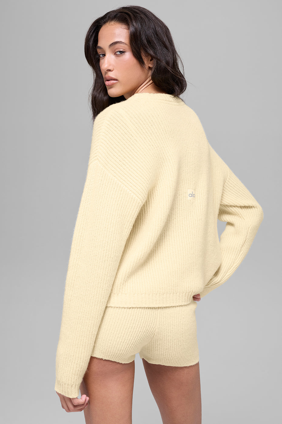 Alo Yoga Wool Cashmere Ribbed Noble Crewneck Sweater - Candlelight Yellow - imagen 2