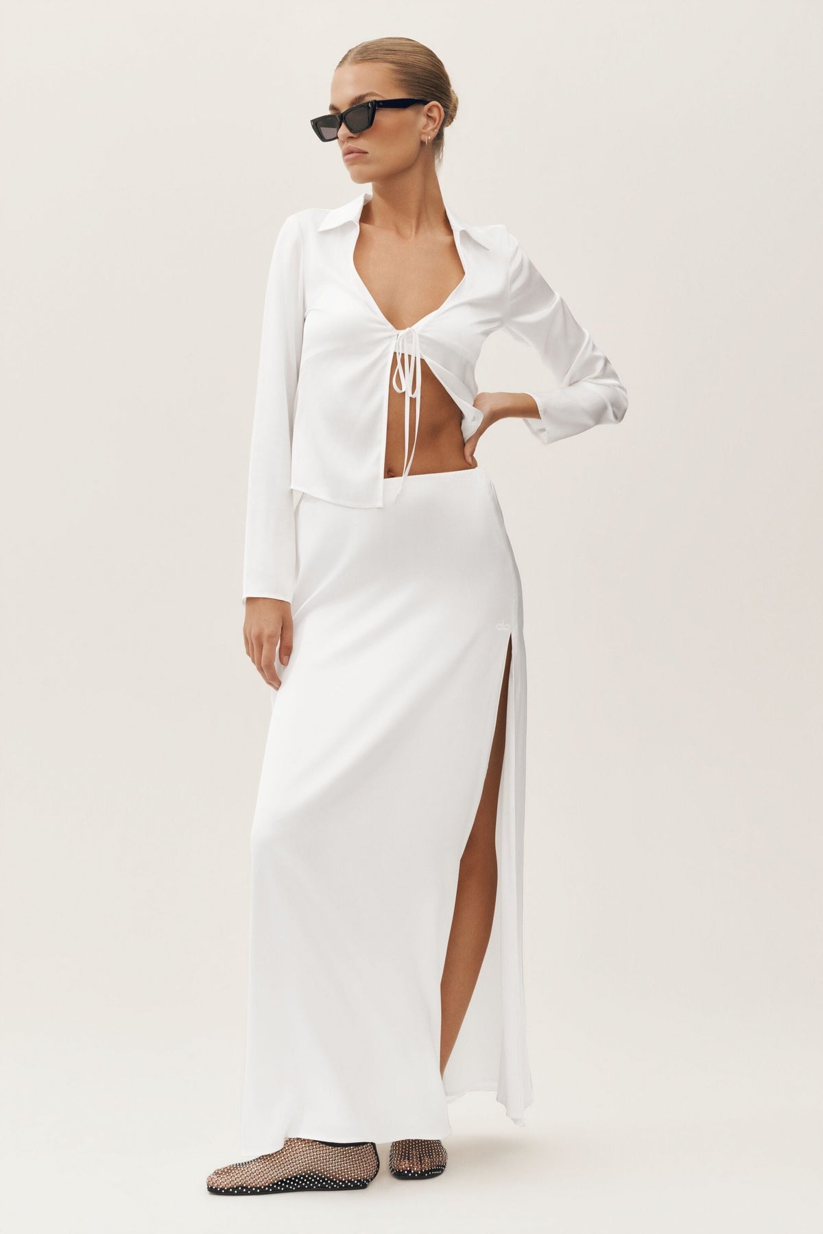 Alo Yoga Silk Blend Radiance Long Sleeve Top - White - imagen 4