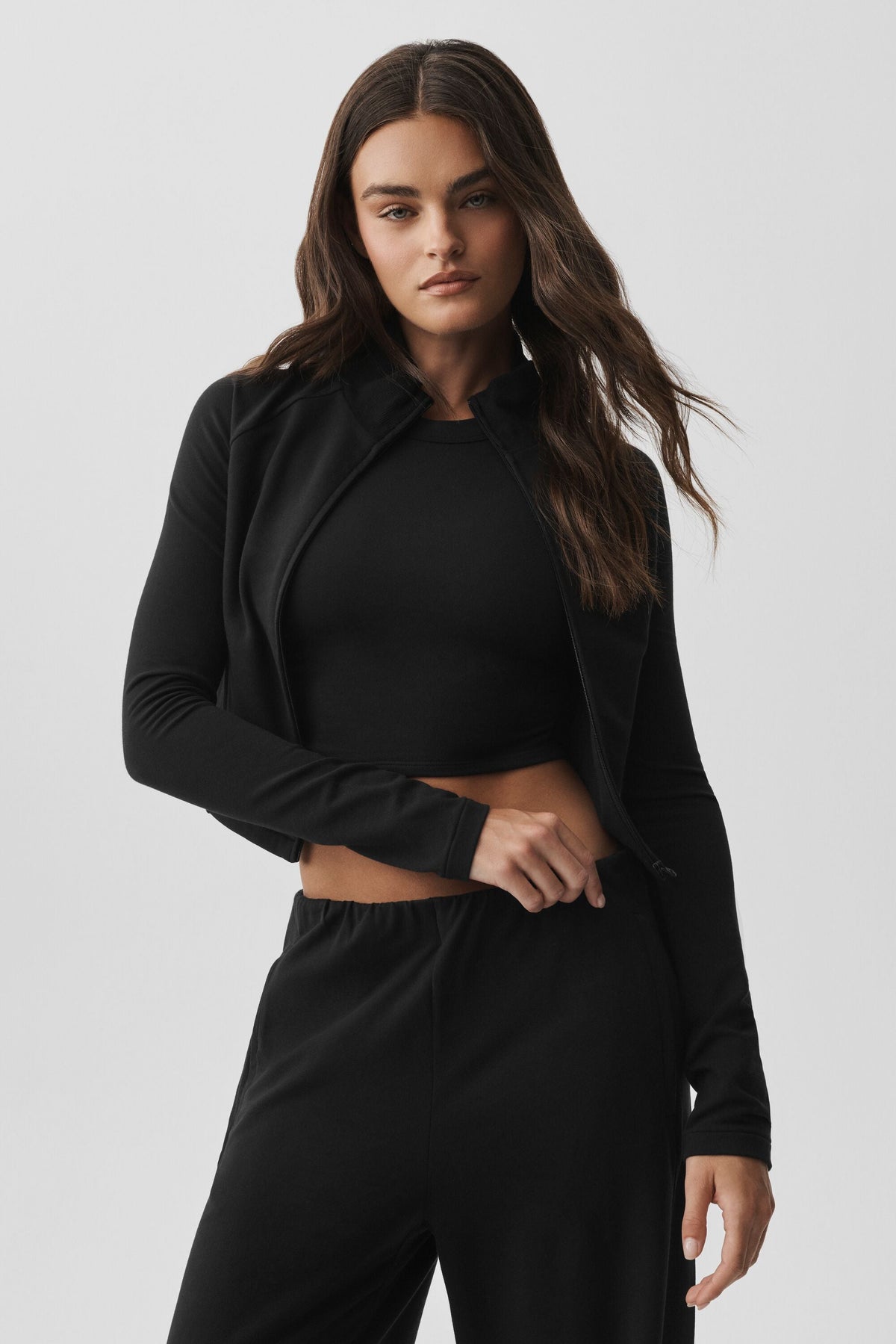 Alo Yoga Sway On The Go Jacket - Black - imagen 5