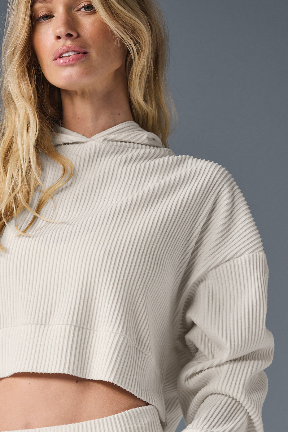 Alo Yoga Muse Hoodie - Ivory - imagen 2
