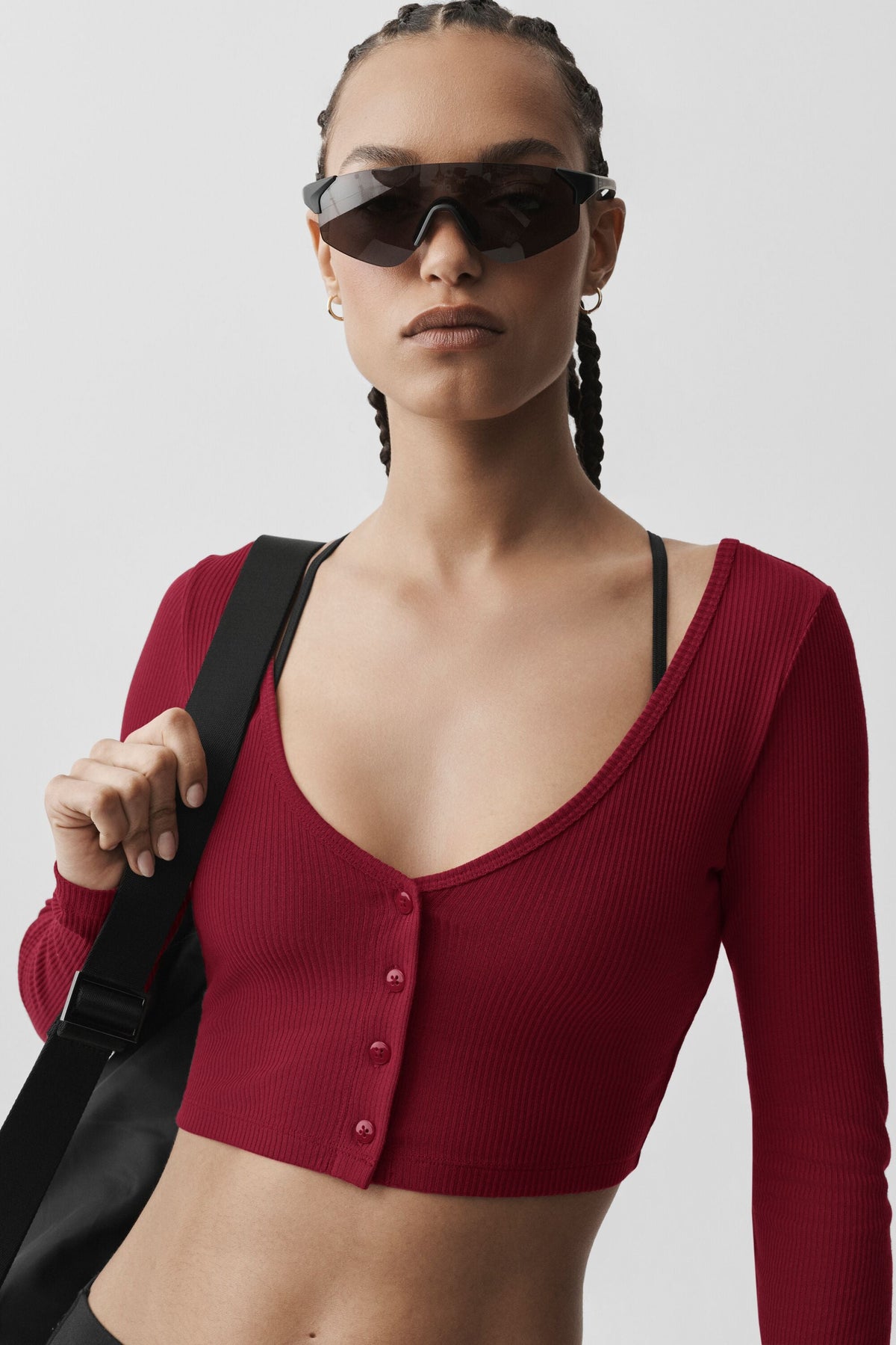 Alo Yoga Ribbed Cropped Whisper Cardigan - Summer Romance Red - imagen 3